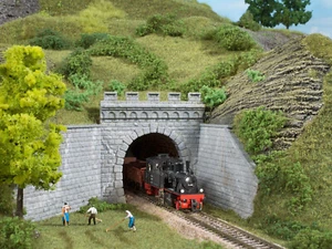 TT eingleisiges Tunnelportal Auhagen 13276 - Bild 1 von 4