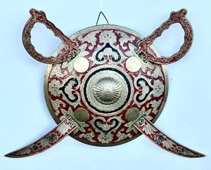 Brass Designer Swords with Shield Dhaal Talwar Decorative Wall Hanging, India - Picture 1 of 2