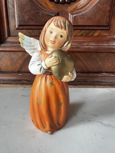 Goebel Figur 13,5 cm Engel mit Herz - Top Zustand - Bild 1 von 3