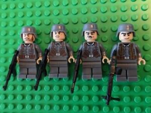 Lot of 4 Ww2 German Minifigures+Guns (Lego compatible)