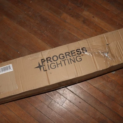 Luminária de parede Progress Lighting seis luzes de transição banheira vaidade e vidro gravado - Imagem 1 de 4