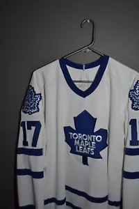 Camiseta deportiva de hockey vintage CCM Wendel Clark 17 Toronto Maple Leafs NHL L - Imagen 1 de 13