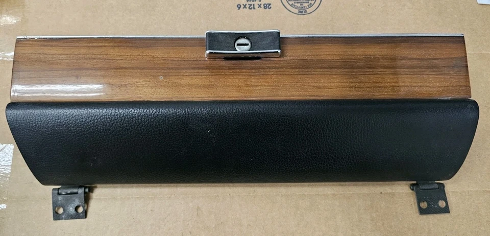 Puerta guantera mercedes-benz w116 / pestillo / azul oscuro 300SD 450SE 450SEL Foto 1 de 4