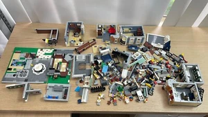 LEGO Creator Expert: Assembly Square (10255) - W/ figs - 99%+ - Picture 1 of 8