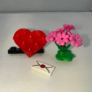 lego minifigures valentines day heart flowers and love letter MOC genuine Lego - Picture 1 of 3