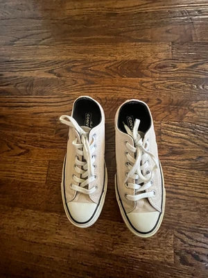 Converse Chuck Taylor All Star Low light Pink Leather Womens 7-7.5 - Image 1 of 4