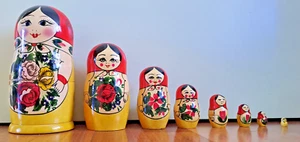 Matrioska originale russa - 8 pezzi - rossa gialla con fiori - anni '90 - Photo 1/7