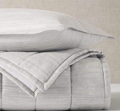 Herrajes de restauración derecha seda cruda cosida en canal edredón King, 2 fundas, níquel Foto 1 de 4