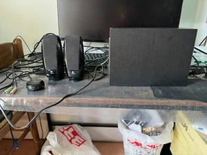 LOGITECH S-220 SPEAKER SYSTEM CON SUBWOOFER - Foto 1 di 3