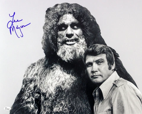 1974-1978 Lee Majors Six Million Dollar Man Signed LE 16x20 B&W Photo (JSA) Cover