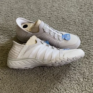 Skechers Womens Breath Easy Roll With Me Shoes Sz 6.5 Taupe Slip On Comfort Foam - Picture 1 of 9