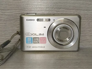 Cámara digital Casio Exilim EX-Z77 7,2 MP plateada probada - SIN BATERÍA NI CARGADOR - Imagen 1 de 7
