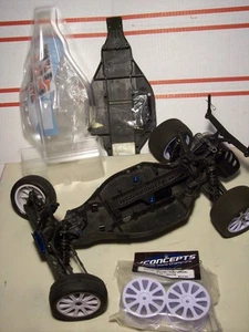 team associated rc10 b4 factory team 2wd buggy roller w/ extras, new body - Picture 1 of 7