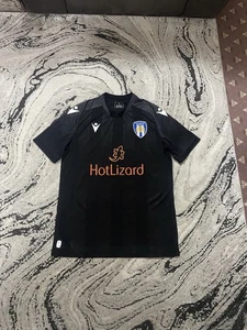 Colchester United FC Black Away Football Shirt 2024/25 BNWT Size Medium Men’s - Picture 1 of 14