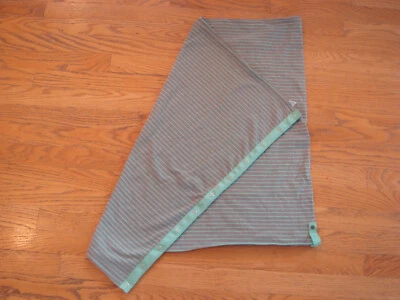 LULULEMON Infinity Vinyasa Bufanda Envoltura Gris Jaspeado con Rayas Verde Claro Foto 1 de 4