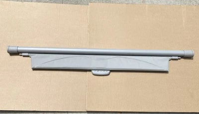 Cubierta de carga Toyota Venza 2009-2015 marfil pantalla trasera OEM Foto 1 de 4