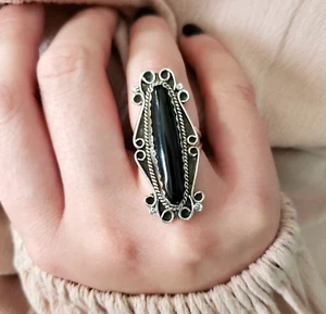 YY Navajo Artist Signed Sterling Silver Onyx Ring Womens Size 7.25 Native VTG - Picture 1 of 9