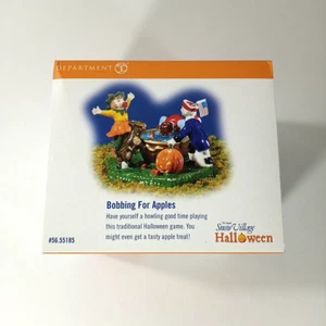 Estatuilla Dept 56 Snow Village Halloween Bobbing for Apples #55185 - Imagen 1 de 4