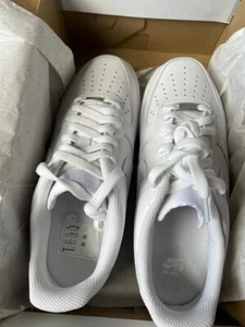 White Nike Air Force 1'07 315122111 Trainers lot Gym Sneakers shoes - Picture 1 of 6