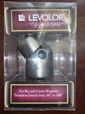 Поворотные розетки Levolor серии Signature антикварный никель для отсека и углового окна - Изображение 1 из 2