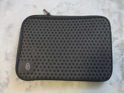 Timbuk2 Laptop Sleeve Case 13 Inch 13P MacBook Pro Air Zipper Padded Black Gray - Image 1 of 4