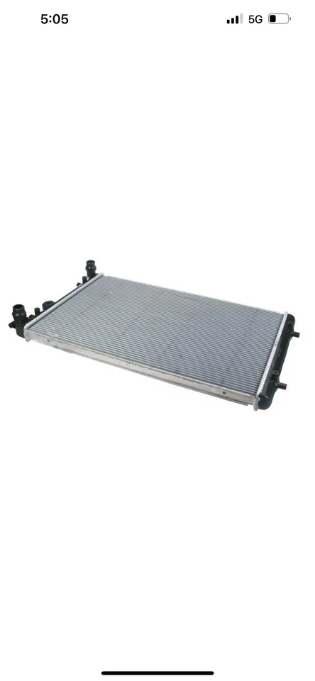 Radiador BehrHellaService para Volkswagen Jetta Turbo 2002-2004 1,8 L L4 GAS DOHC Foto 1 de 2