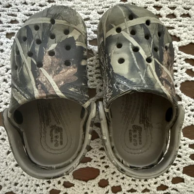 ZUECOS CROCS CLASSIC REALTREE CAMO NIÑOS niño pequeño talla 6 Foto 1 de 4