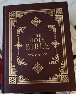 The Holy Bible Illuminated Family Edition King James Ver 2000 Jumbo Gold Edges - Picture 1 of 2