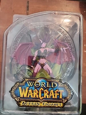 Figura de acción DC Unlimited World of Warcraft Serie 4 Amberlash: Succubus Demon  Foto 1 de 2