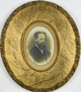 Vintage 19th century Tasmanian portrait photograph, antique gilded oval frame - Picture 1 of 4