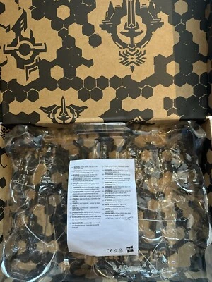 Transformer Generation Select WFC-GS17 Shattered Glass Optimus Prime+Ratchet BOX - Image 1 of 2