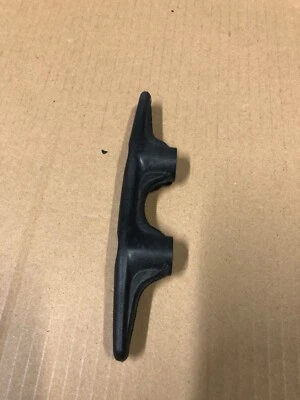 Dodge Ram 2500 3500 2019-2024 OEM amarre de carga 68365836AA Foto 1 de 4