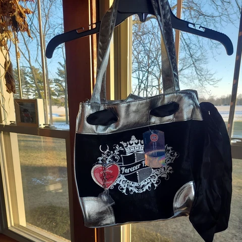 NCAA ARKANSAS RAZORBACKS Black/Silver Purse Football Bling Dazzle Bag Handbag Cover