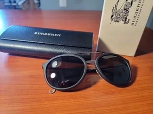 Occhiali da sole uomo unisex Burberry 4177 3452/87 neri polarizzati con scatola e custodia - Foto 1 di 13
