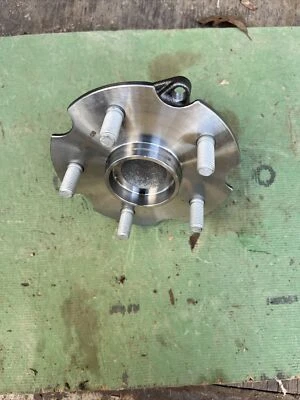 Conjunto de cojinete de cubo de rueda trasero 2x2 para Toyota RAV4 2010 Foto 1 de 4