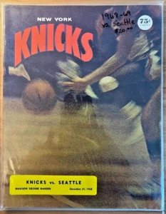 1968 New York Knicks vs. Seattle SuperSonics Official Program Vintage - Picture 1 of 2