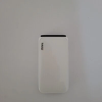 ALT MIVE AT-M120 Style Folder cell phone 32GB LTE/3G - White Unlocked - Image 1 of 4