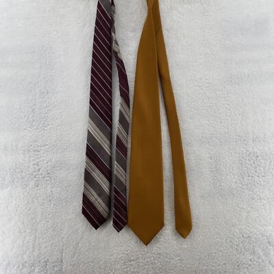 Lote de 2 gravatas masculinas Walter Pye's by Oleg Cassini 3,5" - 4" X 55"- 57" - Imagem 1 de 4