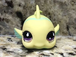Littlest Pet Shop LPS #519 Pez Amarillo con Ojos Lágrima Púrpura Usado - Imagen 1 de 7