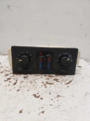 Temperature Control Front Manual Opt CJ3 ID 10395426 Fits 03-09 ENVOY 1392325 - Image 1 of 4