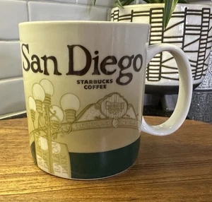 Starbucks Collector Series 16 oz San Diego Mug Green Interior EUC - Picture 1 of 6