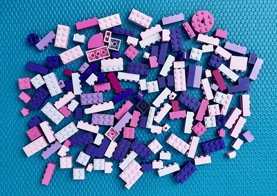 LEGO Lot 150+ Assorted Bricks - Bulk 2x2, 1x2, 1x4 Pink Purple Lavender Magenta - Image 1 of 4