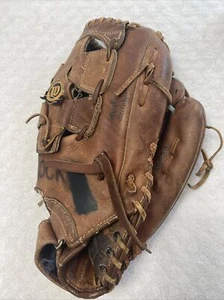 Wilson A9830 Softball Glove 13" Baseball Force 4 RHT Right Hand Thrower Taiwan - Picture 1 of 16