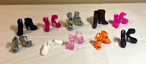 Barbie Puppenschuh - Fashionistas - 10 Paar - Stiefel, Absätze, Sneaker, mehr - Lot C - Bild 1 von 1