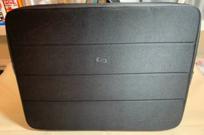 Solo New York - Funda acolchada PRO para portátil Ultrabook para 17,3" - Negra Foto 1 de 4