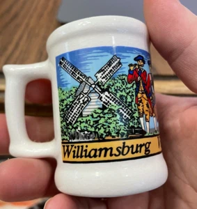 Williamsburg Virginia Souvenir Toothpick holder ✔ - Picture 1 of 8