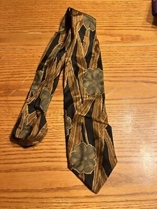 Vintage Giorgio Benelli All Silk Tie Made In italy - Picture 1 of 4