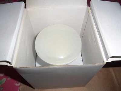 6 KOBI Electric Cool 85 R40 800 Lumens Dimmable 14 Watt 5000 Kelvin Light Bulbs - Image 1 of 4