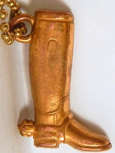 BOTAS DE MONTAR VINTAGE SPURS LG CHARM COLGANTE FOB PLACA DORADA LLAVERO - Imagen 1 de 2