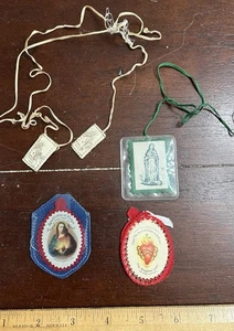 Lot of Scapulars,Apostleship of Prayer, 2 in Protective sleeves. - Picture 1 of 7